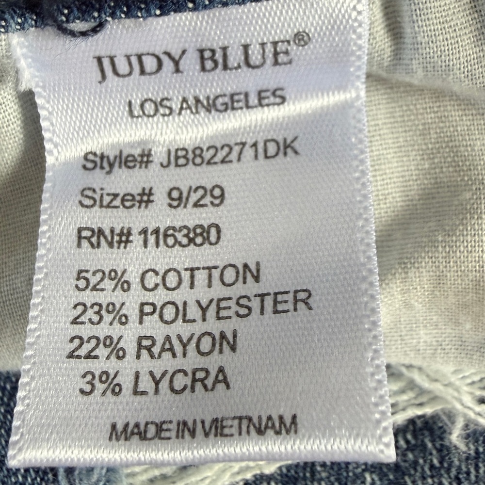 Judy Blue Skinny Fit Capri Jeans - Picture 7 of 7